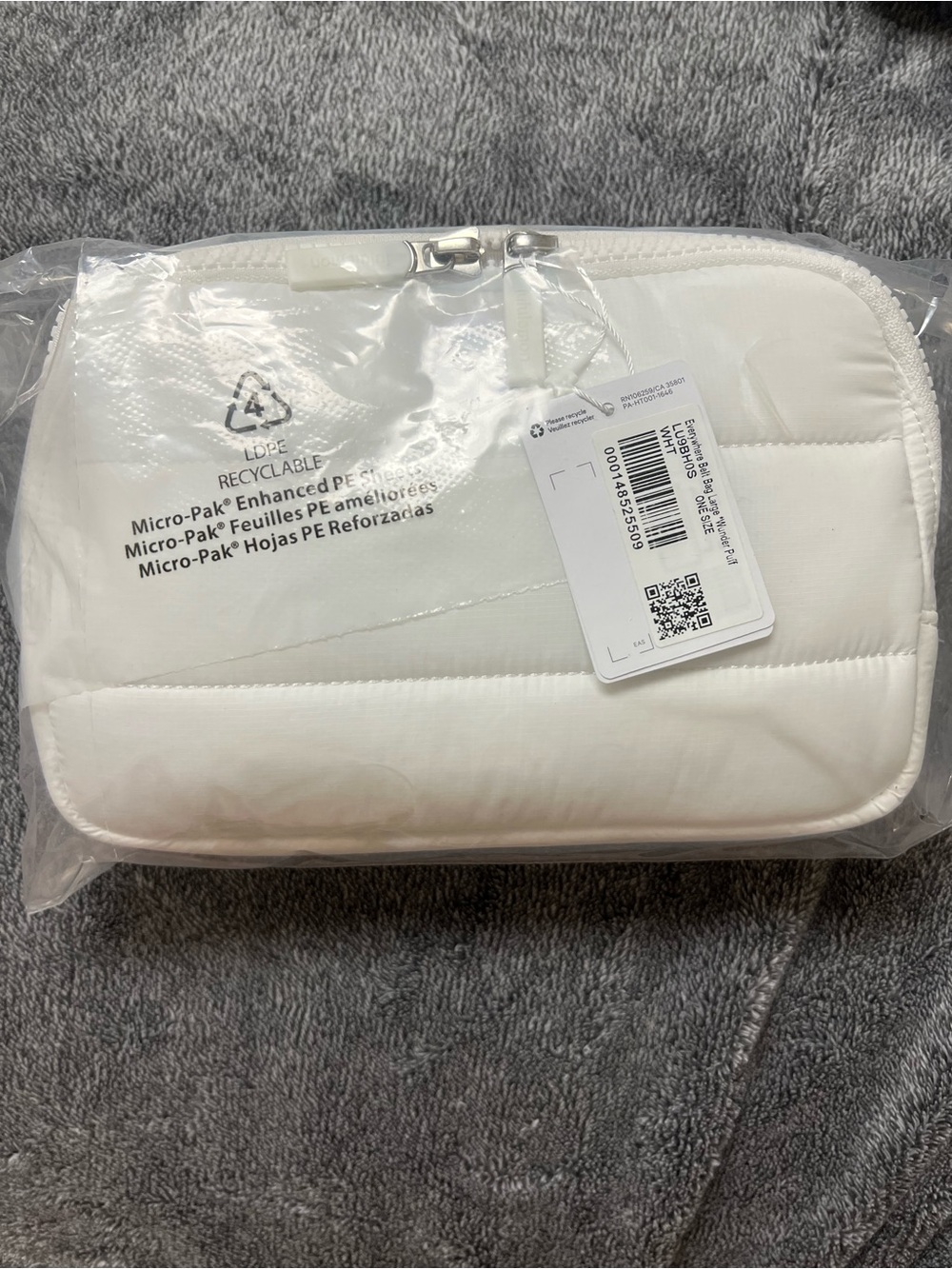 Lululemon white puffer crossbody 2L